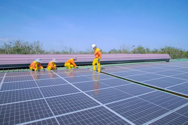 Rentabilité des panneaux solaires : comment optimiser votre investissement en 2026